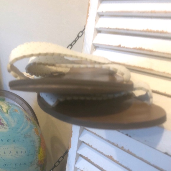 Jcrew factory white size 6 slip on sandal - Picture 4 of 7